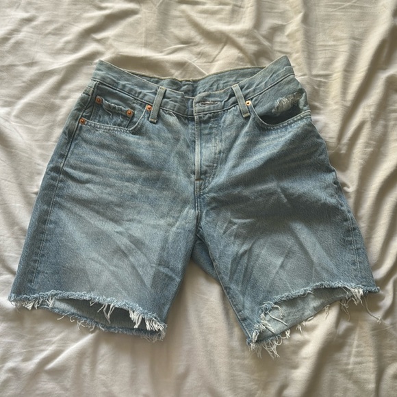 Levi’s - Picture 2 of 4